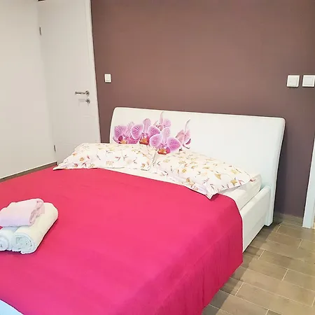 Silvana דירה וולה לוקה