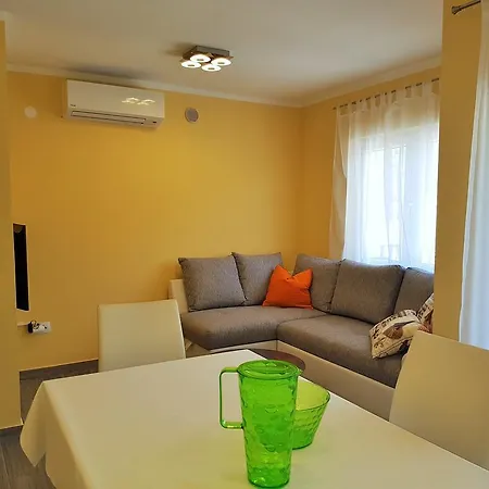 Silvana Apartman *
